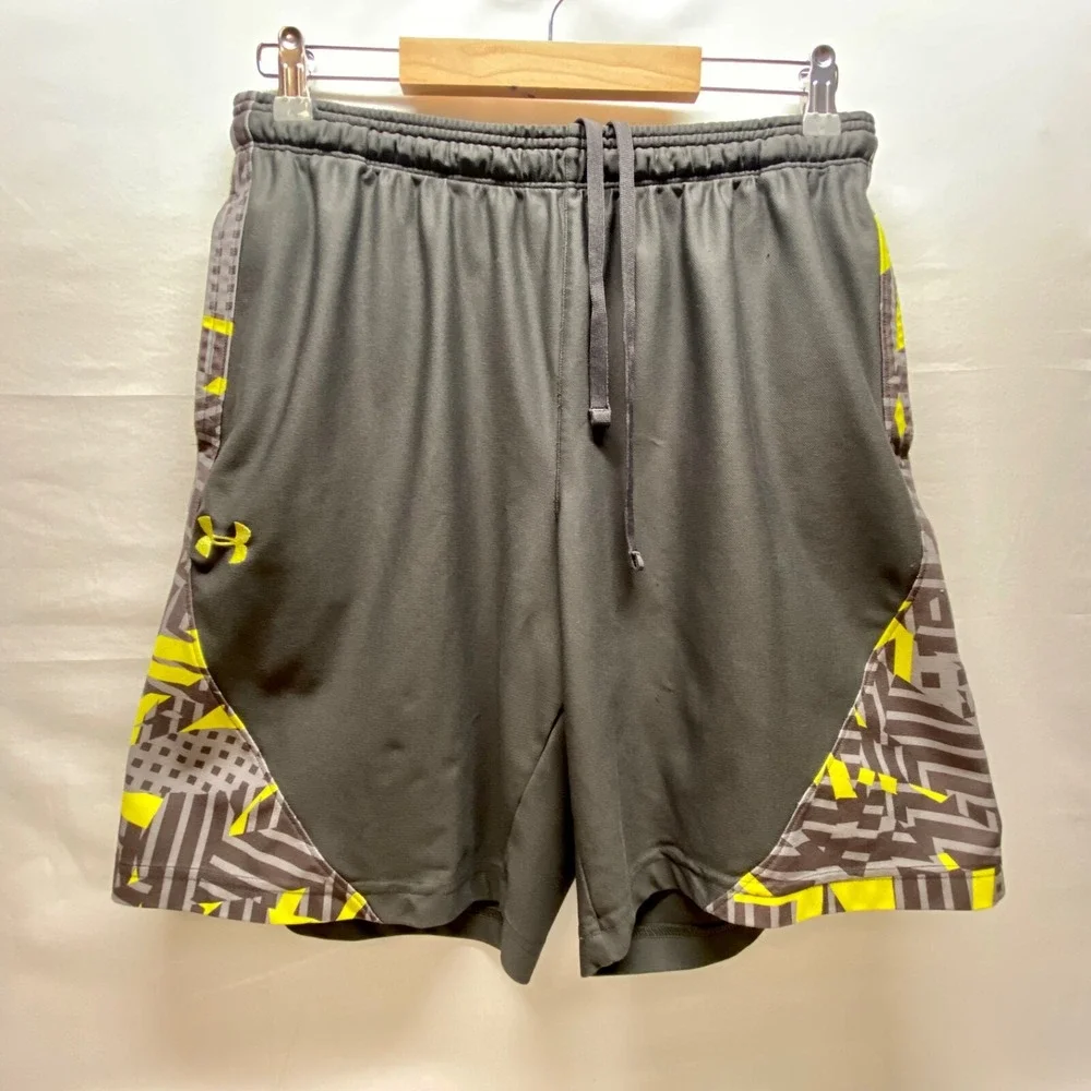 Under Armour Activewear Shorts Men's Medium Grey Neon Yellow 9